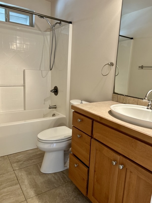 Building Photo - 8353 Grouse Cres Dr