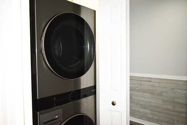 Building Photo - Beautiful two, bedroom two bath Condo in Little River