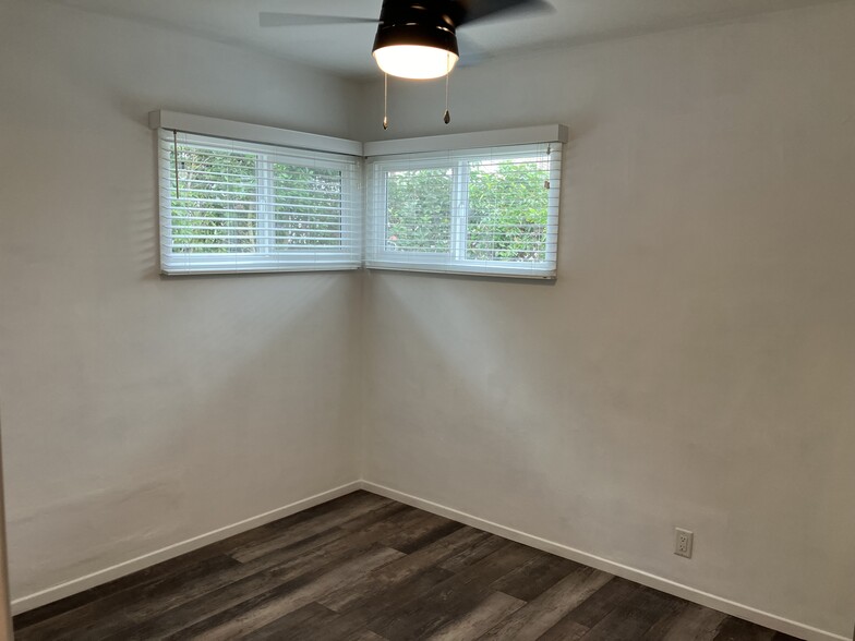 Second bedroom - 25409 Belle Porte Ave