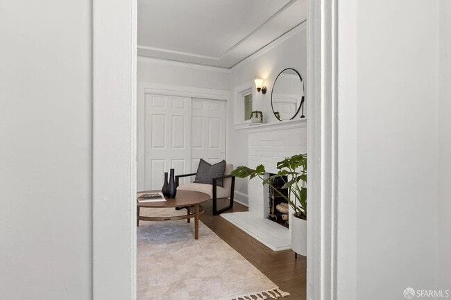 Building Photo - "Charming 1-Bedroom Oasis in Oakland with ...