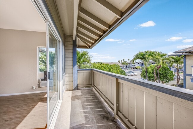 Building Photo - 91-284-284 Hanapouli Cir