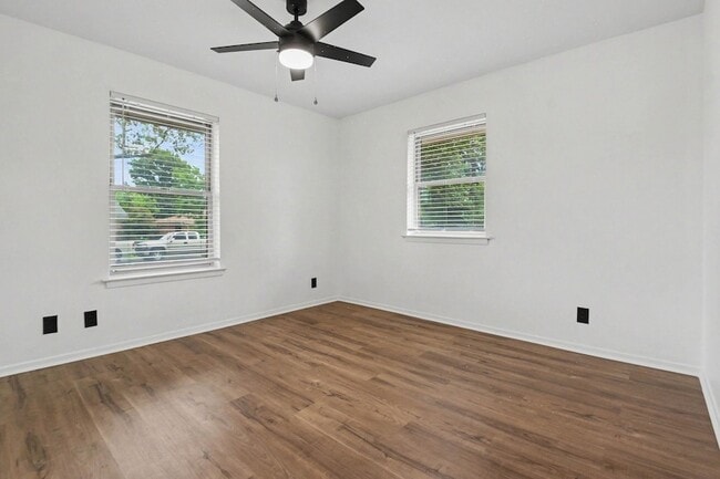 Building Photo - 3407 Tipps Dr