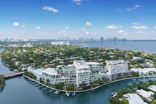 Building Photo - 4701 Meridian Ave