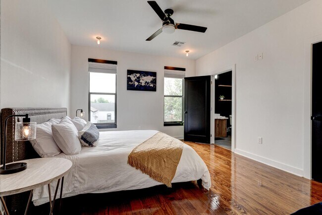 Building Photo - 2504 Dumaine St
