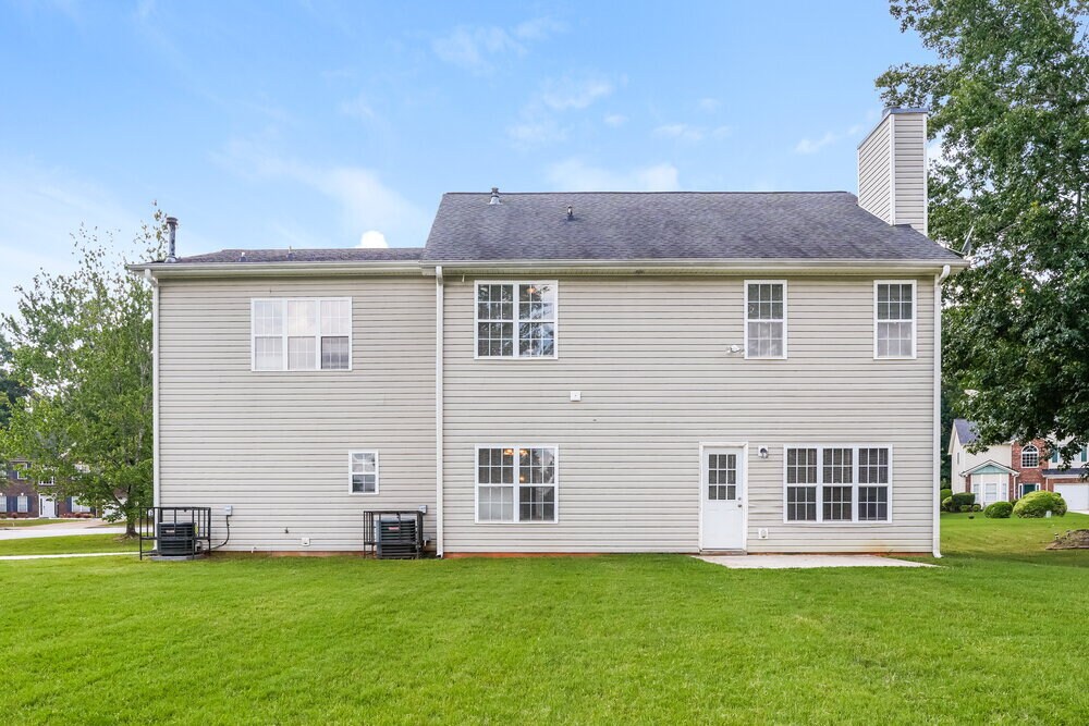 Building Photo - 2307 Santa Anna Ct SE