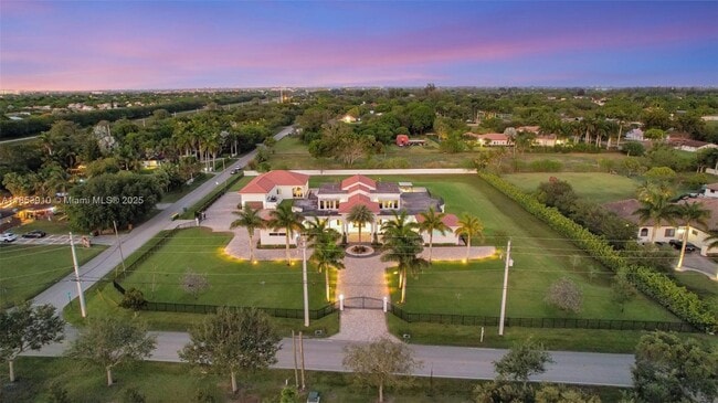 Building Photo - 4610 SW 178th Ave