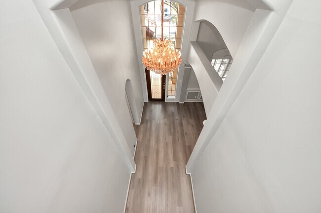 Building Photo - 14302 Jaubert Ct