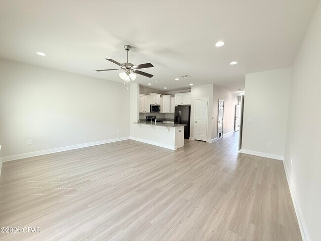 Building Photo - 7682 Shadow Lake Dr