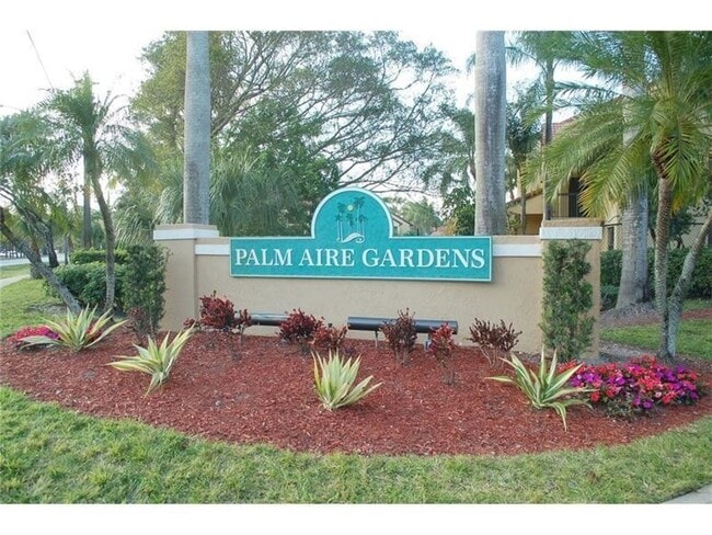 Building Photo - Lovely 1 Bedroom 1 Bath with GREAT AMENITIES!