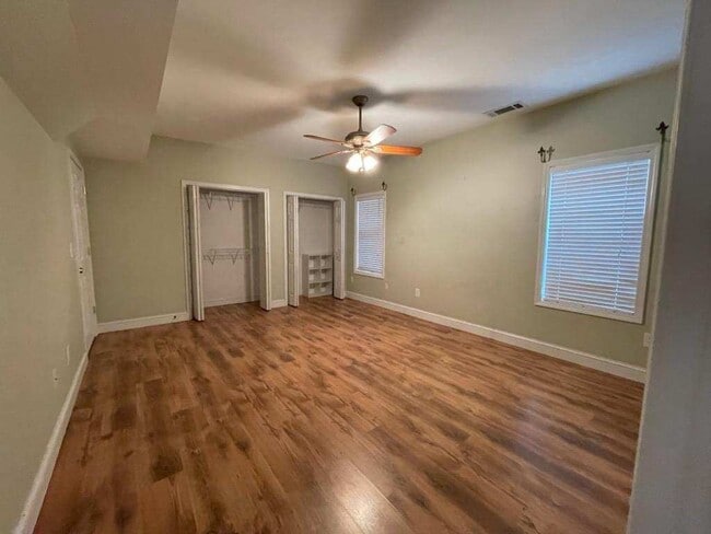 Large bedroom - 80 Cedar Rdg