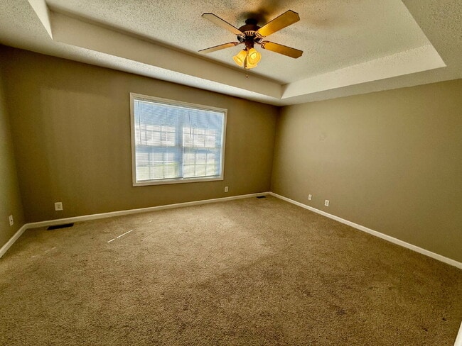 Building Photo - 409 Athena Dr