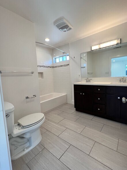 Building Photo - 4364 Toland Way