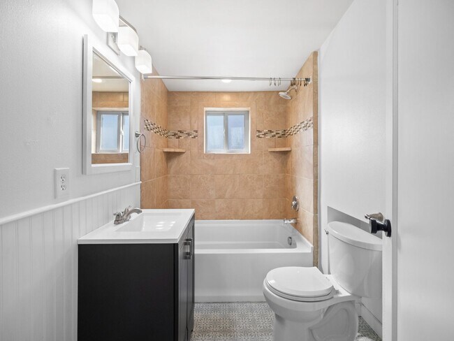 Building Photo - Modern & Cozy Retreat in Spokane – Prime Location Near Downtown