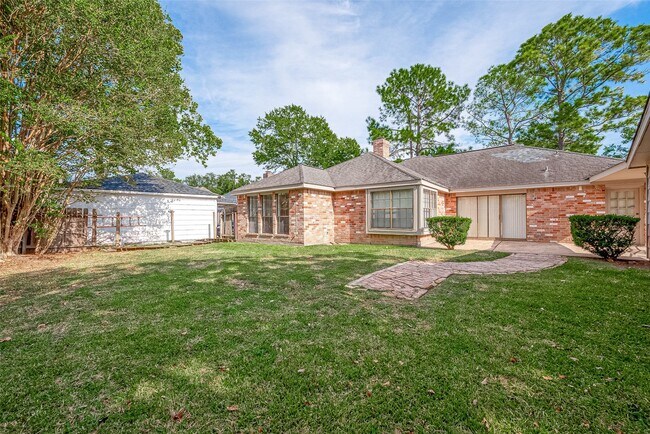 Building Photo - 14818 La Rana Dr