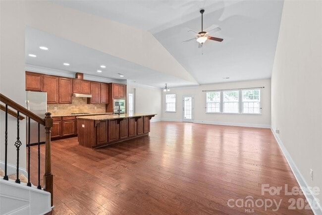 Building Photo - 3306 Carmel Rd