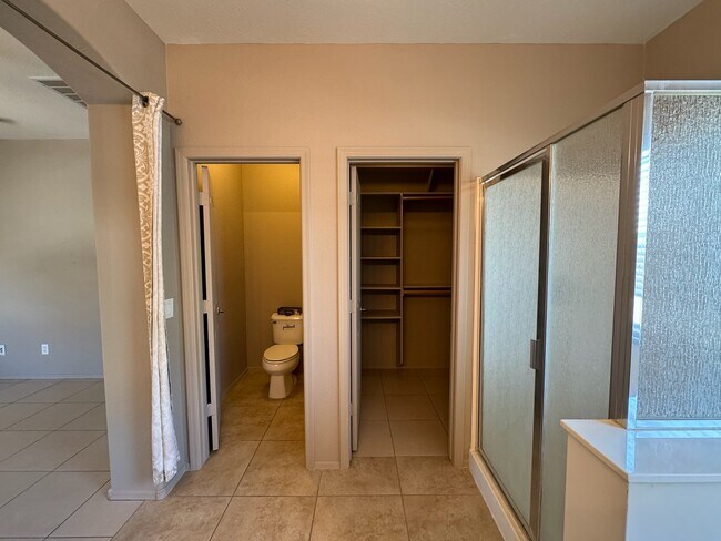 Building Photo - 1647 S 170th Ave