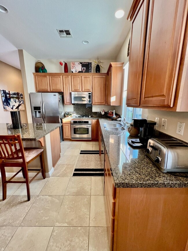 Building Photo - 40759 Calle Guapo