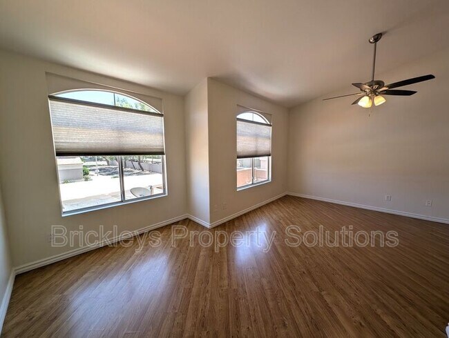Building Photo - 500 N Roosevelt Ave
