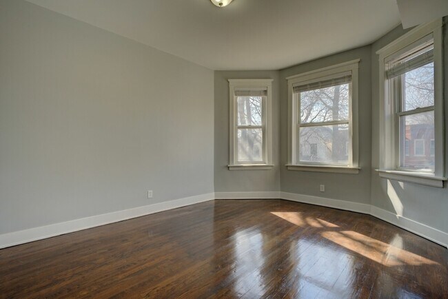 Building Photo - 7331 S Dante Ave