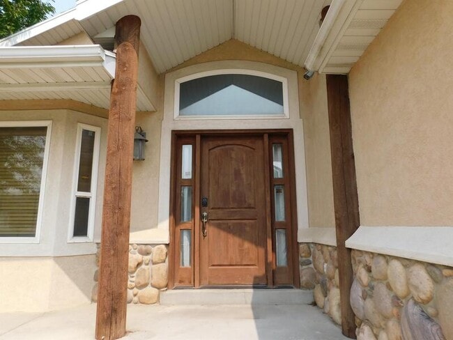 Building Photo - 6363 Murray Bluffs Dr