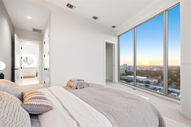 Building Photo - 777 3rd Ave N