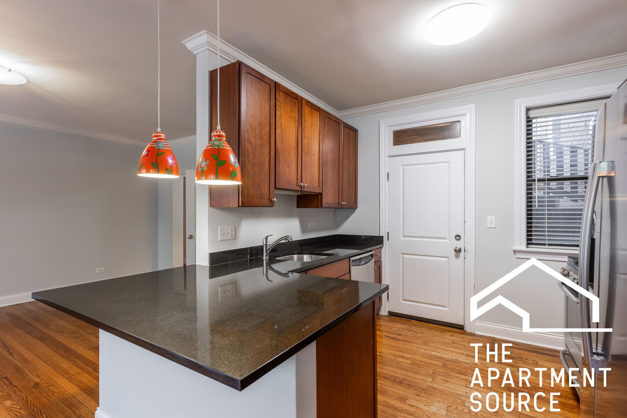 Building Photo - 736 W Addison St