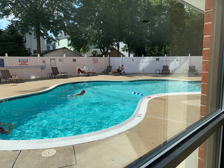 Pool - 8 9th St