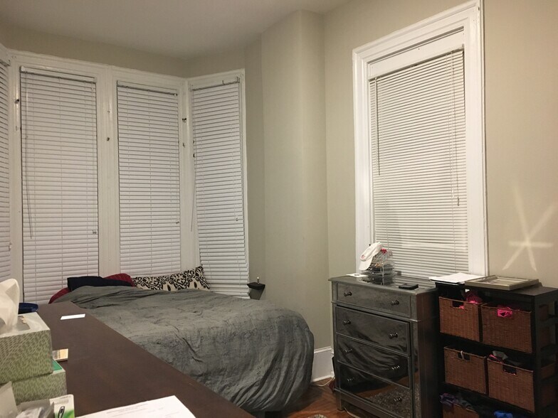 Building Photo - 1529 Spruce St