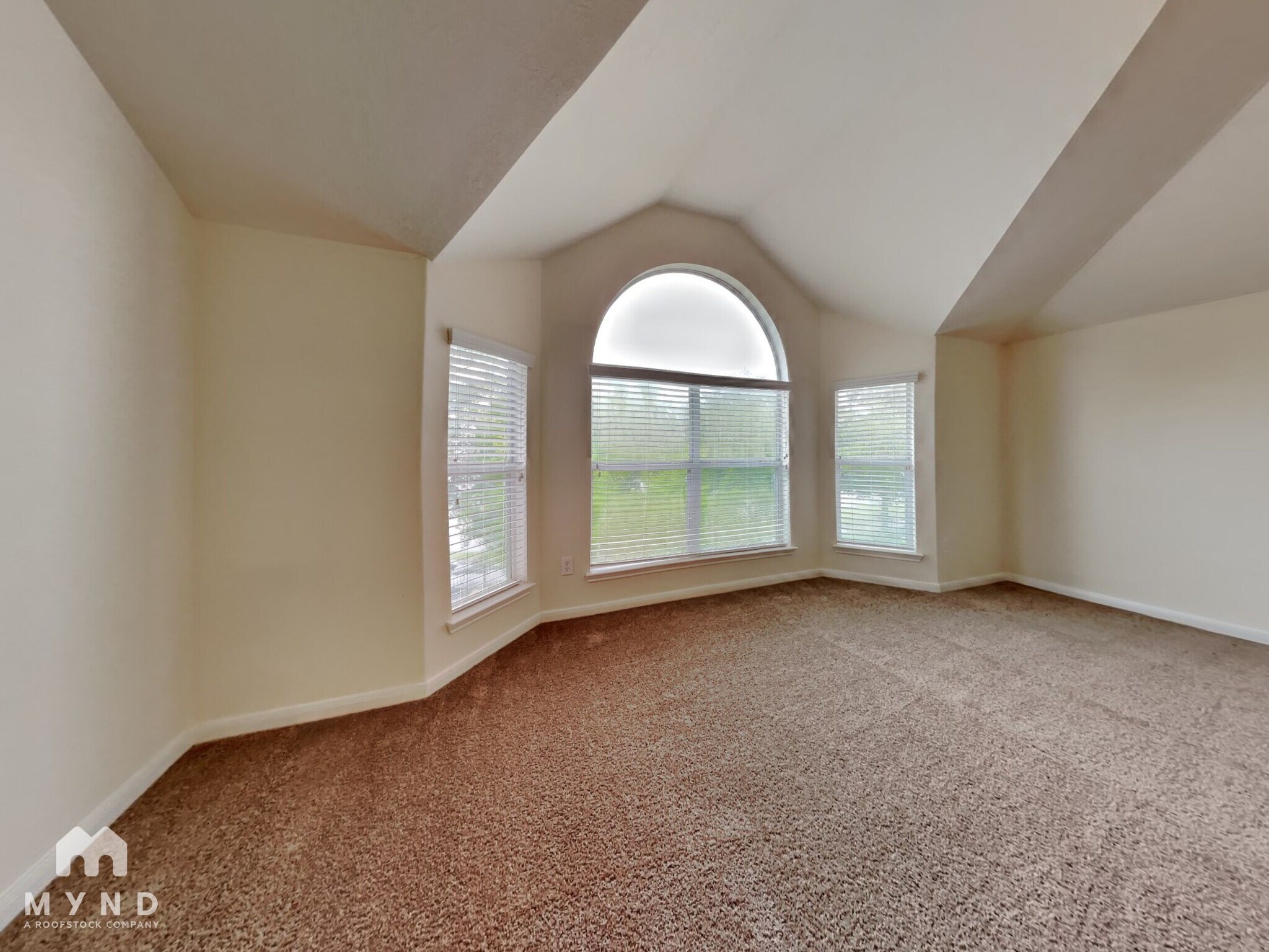 Building Photo - 7711 Summer Shore Dr