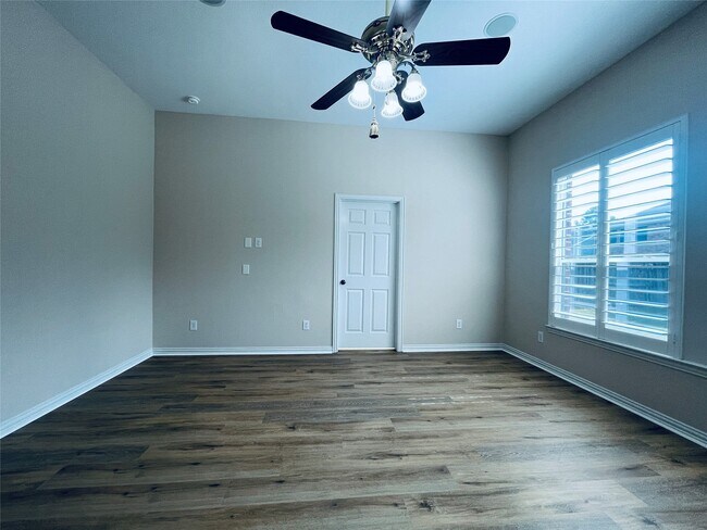 Building Photo - 23411 Desert Gold Dr