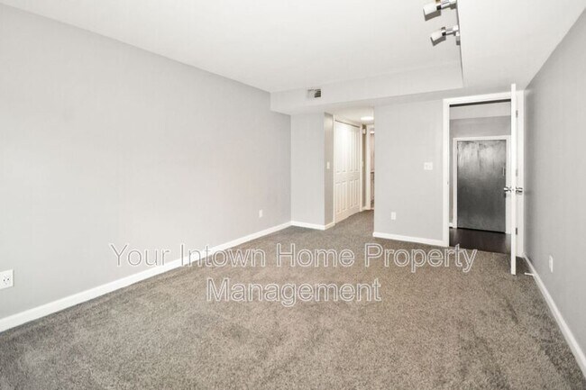 Building Photo - 1415 N Druid Hills Rd NE