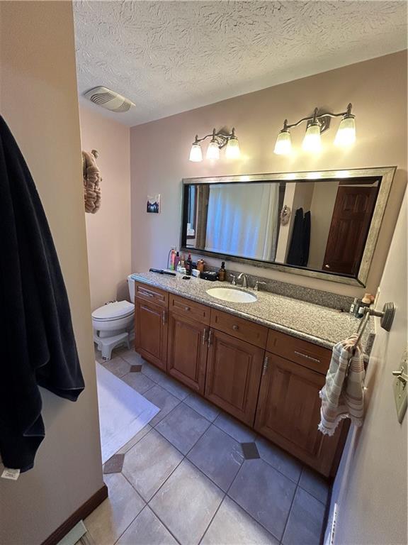 Building Photo - 2716 Peachtree Walk