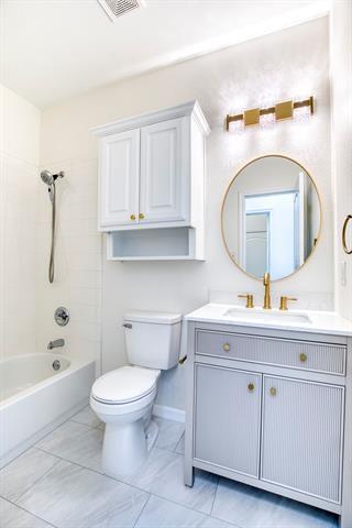 Building Photo - 2108 Shady Bend Cir
