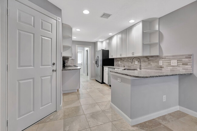 Building Photo - 2873 E Community Dr