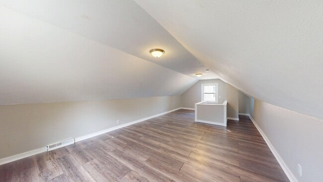 Building Photo - W.130th-Bellaire neighborhood, updated 3 b...