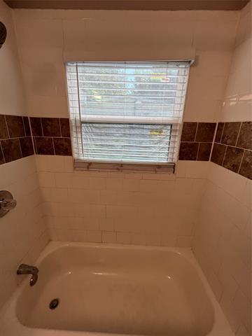 Building Photo - 332 Cresthill Dr