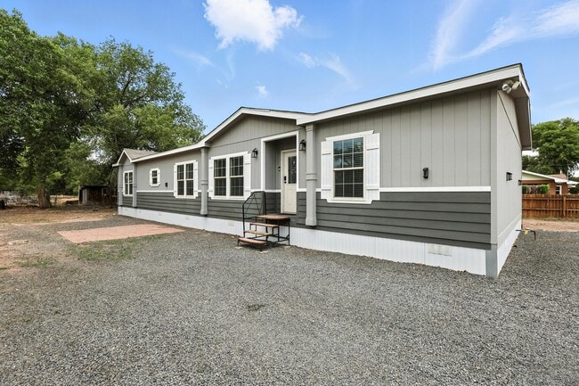 Primary Photo - 13 Carlitos Ln