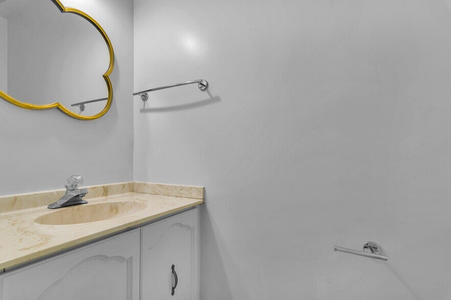 Building Photo - 2534 S Arlington Mill Dr