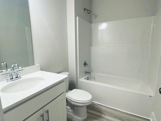 Building Photo - 9908 Starling Dr