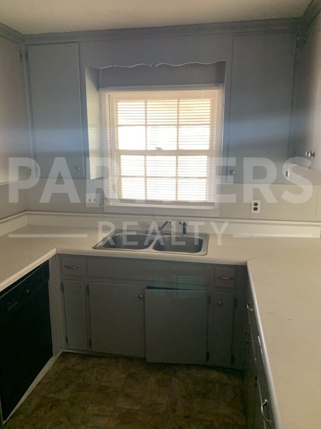 Building Photo - 3333 Carter Hill Rd