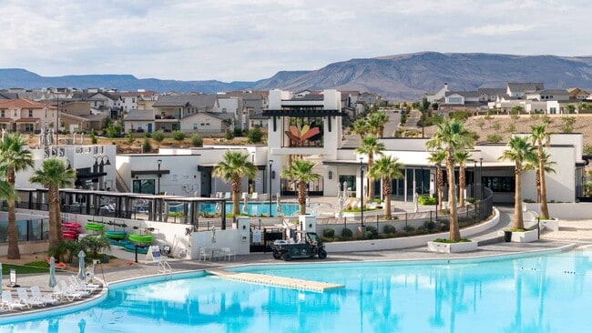 Building Photo - Lagoon Living! 3 Bedroom Townhome with Res...