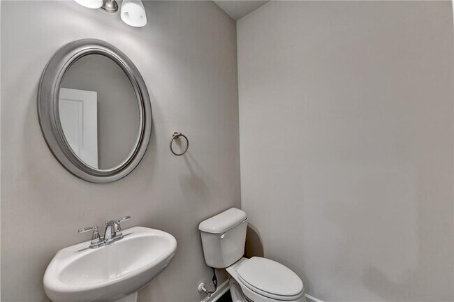 Building Photo - 461 Paxton LN