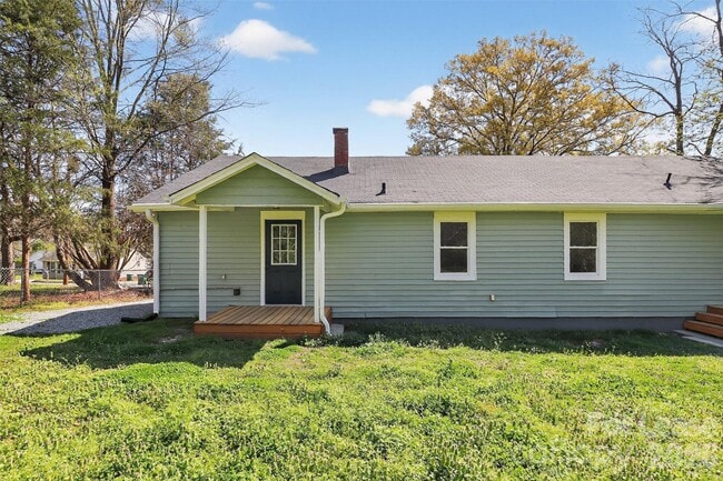 Building Photo - 510 S 12th St