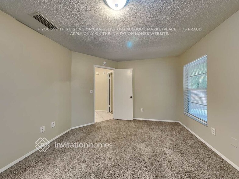 Building Photo - 11830 Hickorynut Dr