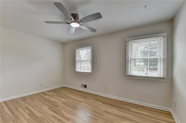Building Photo - 3914 Granger Dr