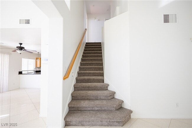 Building Photo - 7873 Laurelton Pl