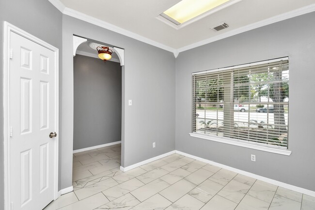 Building Photo - 7102 Verde Meadow Ct