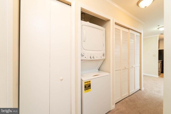 Building Photo - 75 Fern Oak Cir