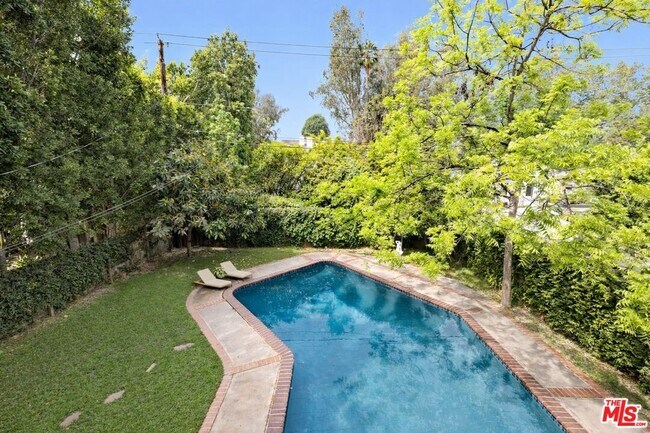 Building Photo - 4309 Gentry Ave