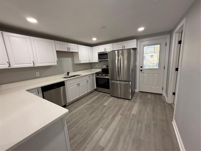 Building Photo - 1205 Dell St